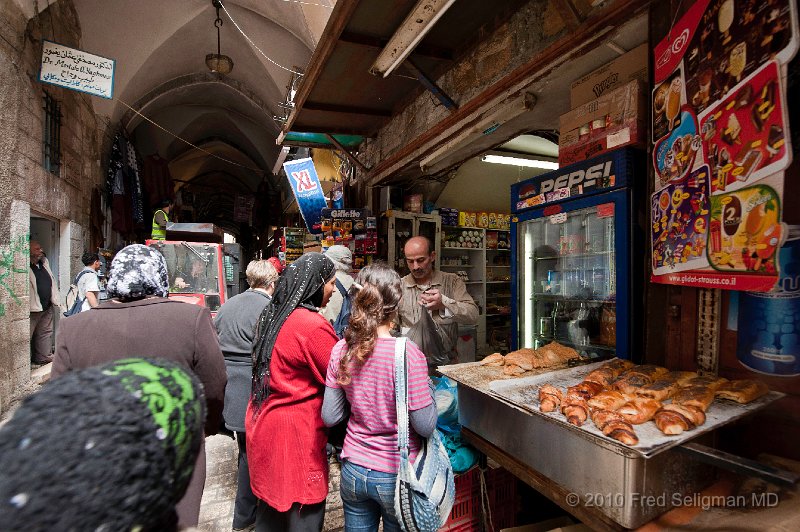 20100408_111955 D3.jpg - Pastry vendor, Islamic Quarter